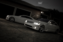 Два белых Mercedes